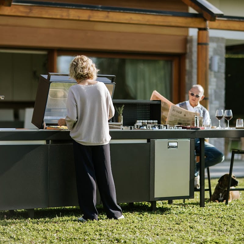 Fogher Agher Obsidian Outdoor Kitchen With Recessed Barbecue