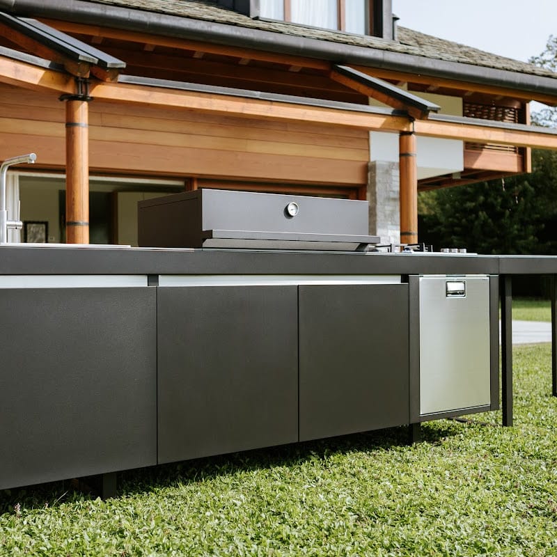 Fogher Agher Obsidian Outdoor Kitchen With Recessed Barbecue