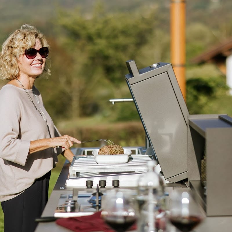 Fogher Agher Obsidian Outdoor Kitchen With Recessed Barbecue